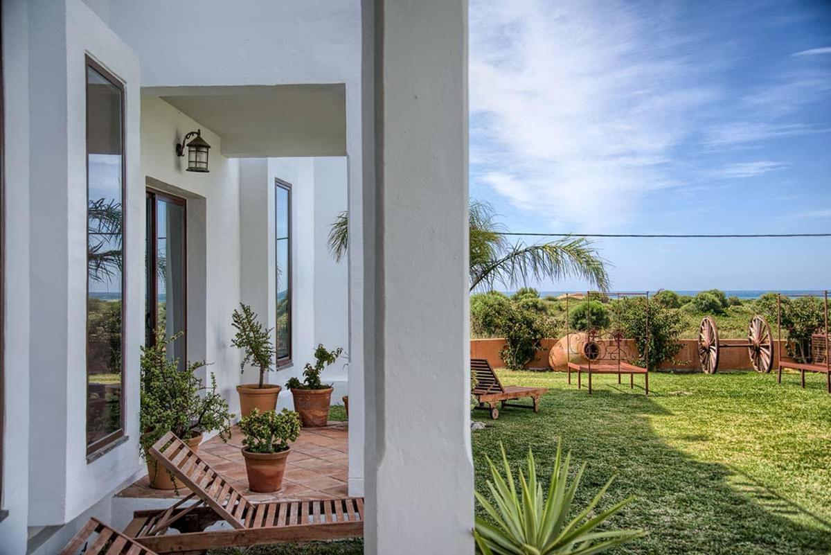 Apartamentos Turisticos Bahia De Trafalgar Zahora Bagian luar foto
