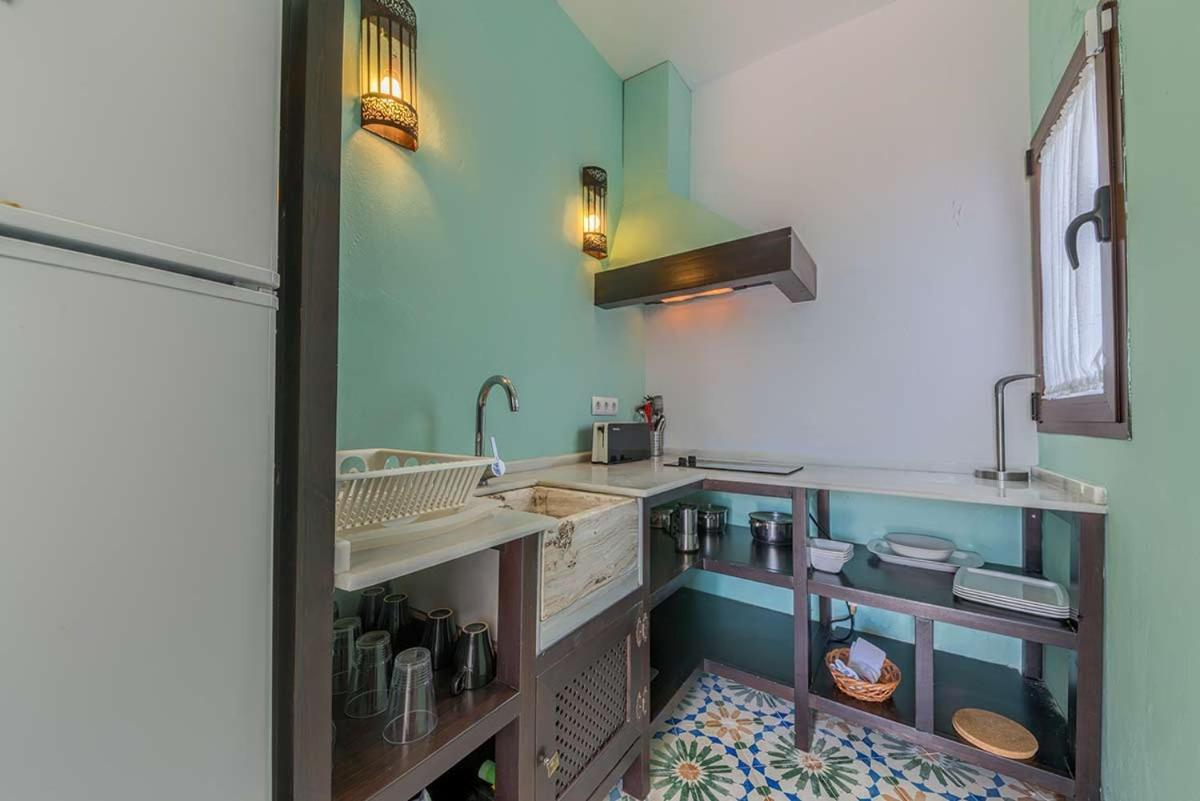 Apartamentos Turisticos Bahia De Trafalgar Zahora Bagian luar foto