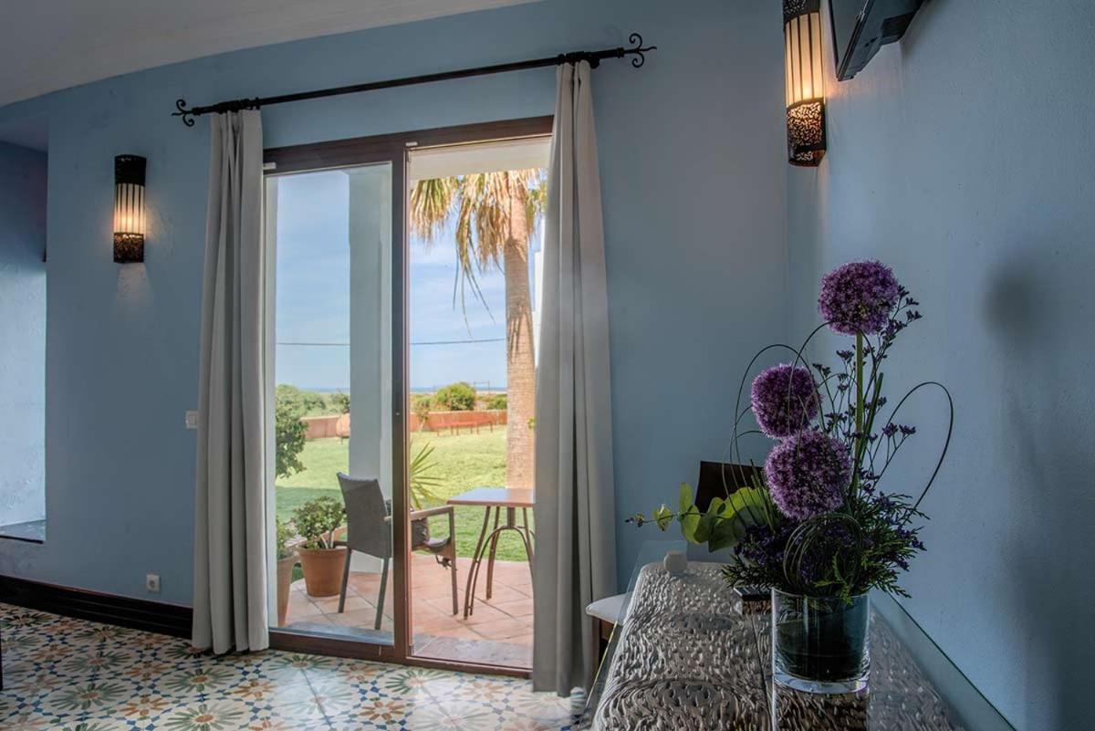 Apartamentos Turisticos Bahia De Trafalgar Zahora Bagian luar foto