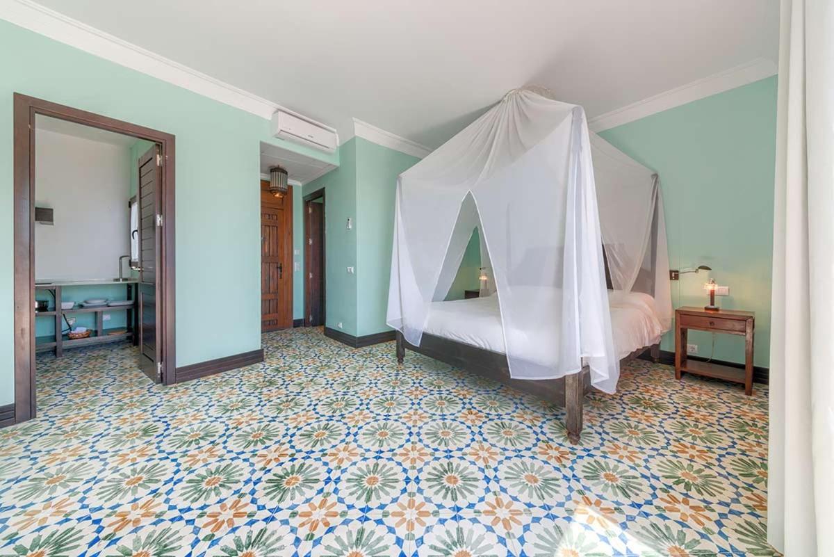 Apartamentos Turisticos Bahia De Trafalgar Zahora Bagian luar foto